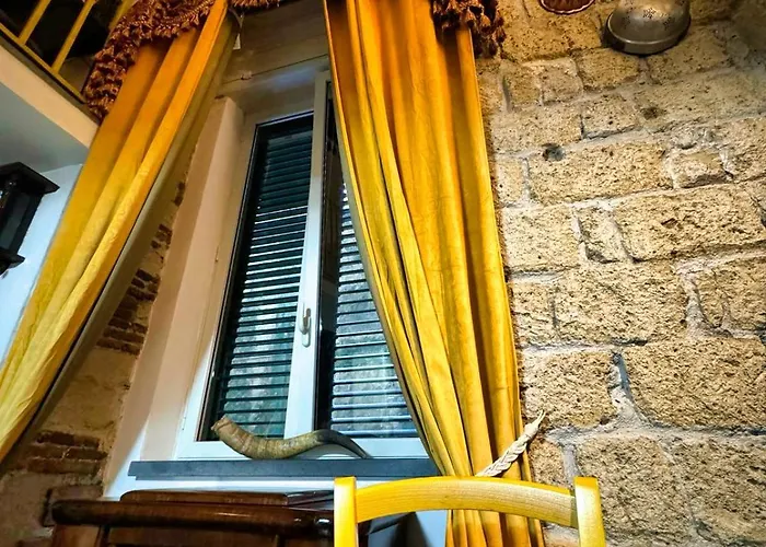 Carlito's House- Un'intera Casa Al Centro Storico Neapel