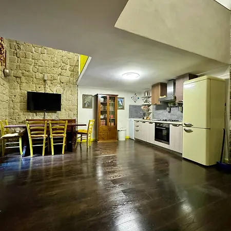 Apartamento Carlito's House- Un'intera Casa Al Centro Storico