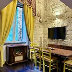 Carlito's House- Un'intera Casa Al Centro Storico * Napels